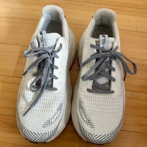 New Balance Fresh Foam More Trail Men’s size 8.5, in excellent condition